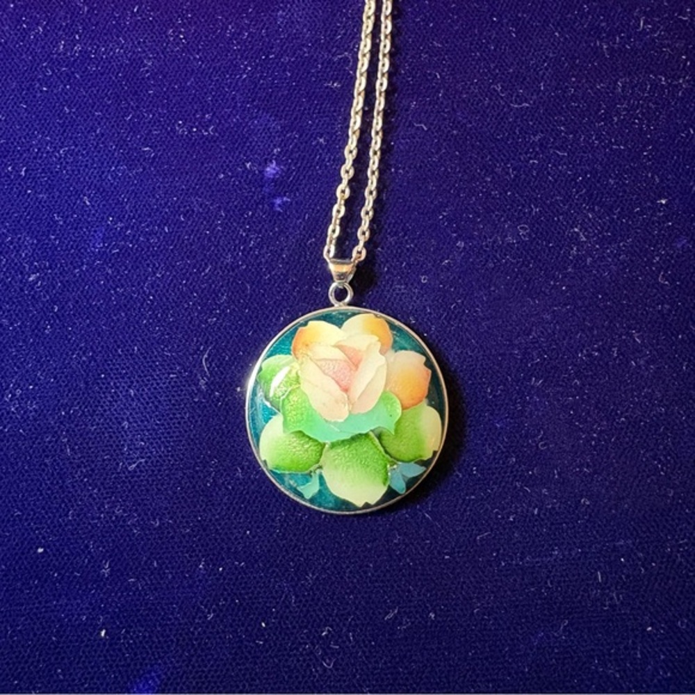 Floral Enamel Pendant Necklace